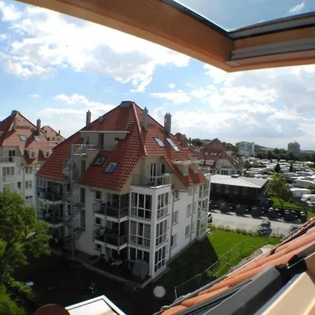 Wolkenlos 12 *